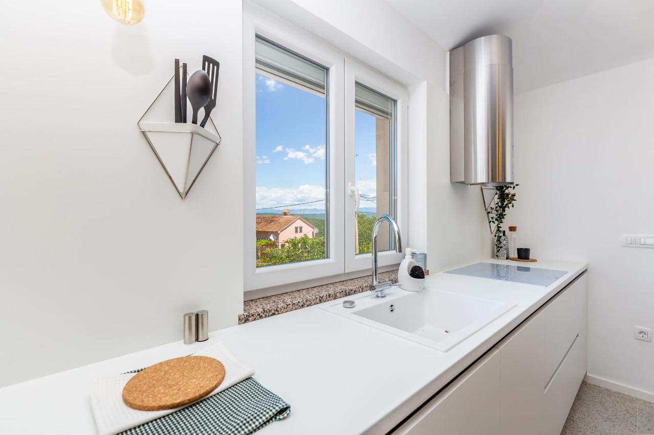 Apartment Laurus Salatić Екстериор снимка